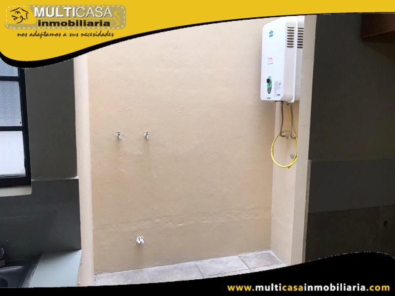 Casa de Cuatro departamentos en Venta a Crédito Sector Huayna-Capac Cuenca-Ecuador