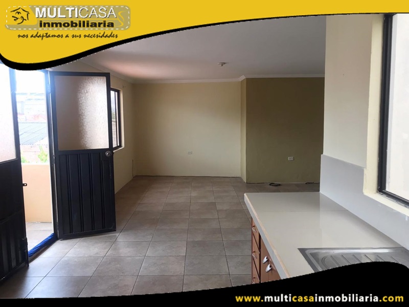 Casa de Cuatro departamentos en Venta a Crédito Sector Huayna-Capac Cuenca-Ecuador