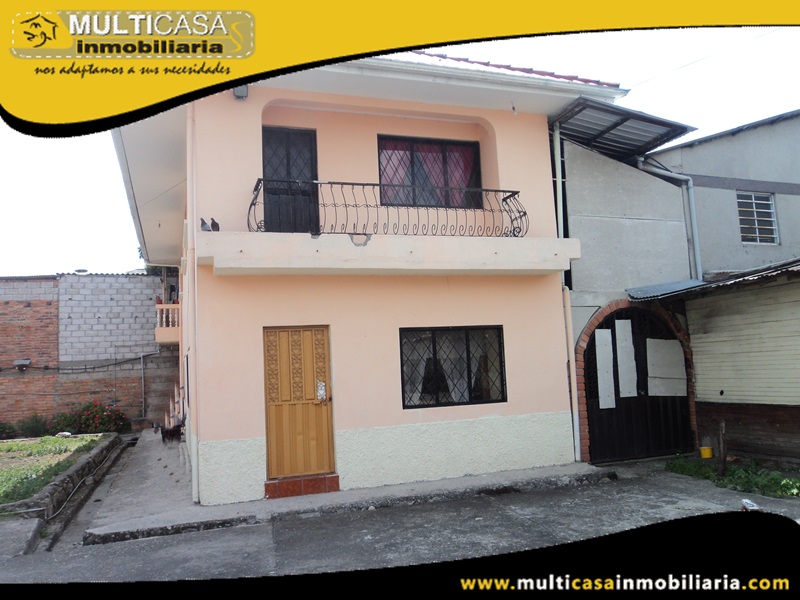 Casa en Venta  Sector Av. Loja Sin Garaje y Con Entrada Peatonal Cuenca-Ecuador