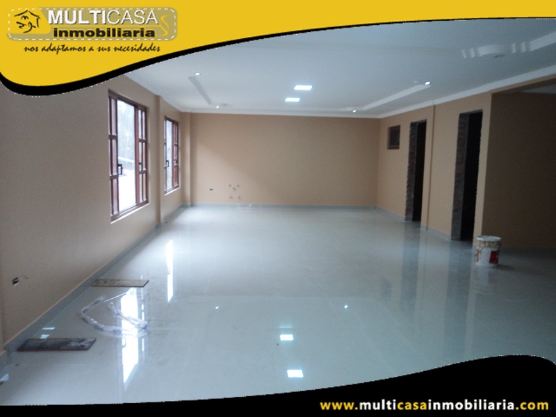 Casa Comercial en Venta a Crédito Sector La Dolorosa Cuenca-Ecuador