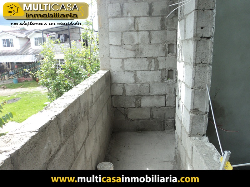 Casa por terminar en Venta a Crédito Sector Sinincay Cuenca-Ecuador