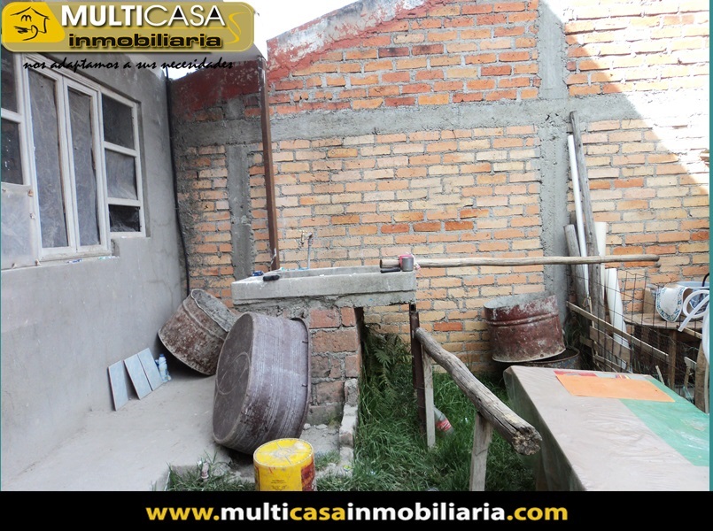 Casa por terminar en Venta a Crédito Sector Sinincay Cuenca-Ecuador