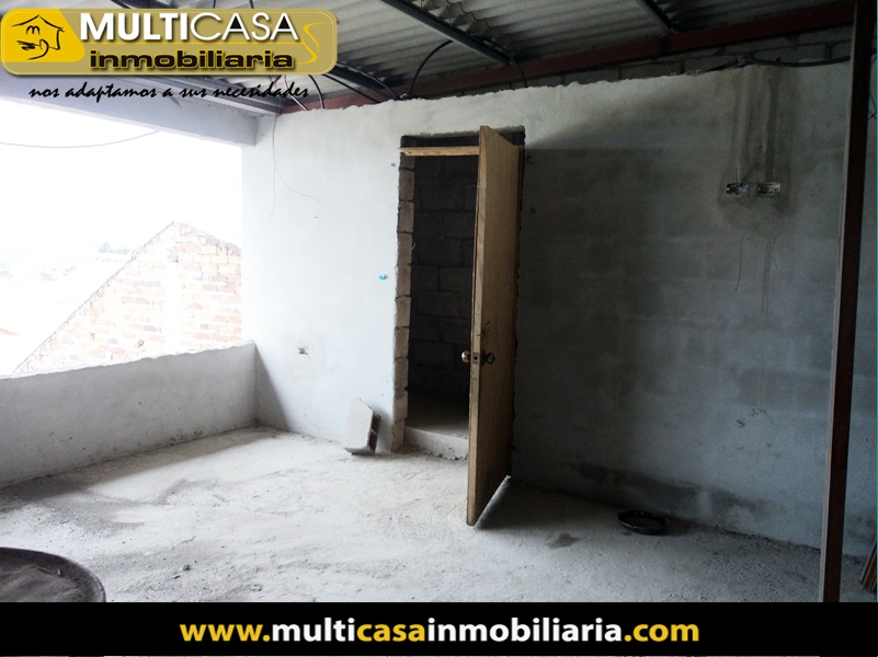 Casa por terminar en Venta a Crédito Sector Sinincay Cuenca-Ecuador