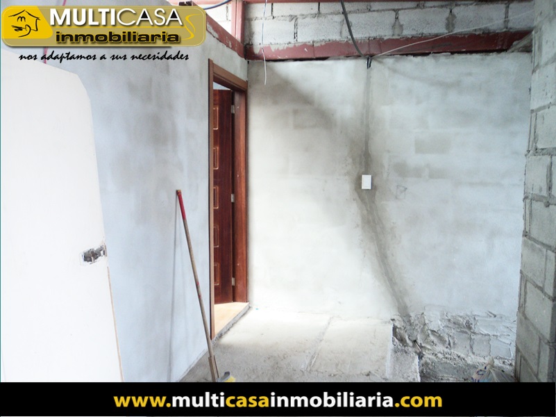 Casa por terminar en Venta a Crédito Sector Sinincay Cuenca-Ecuador