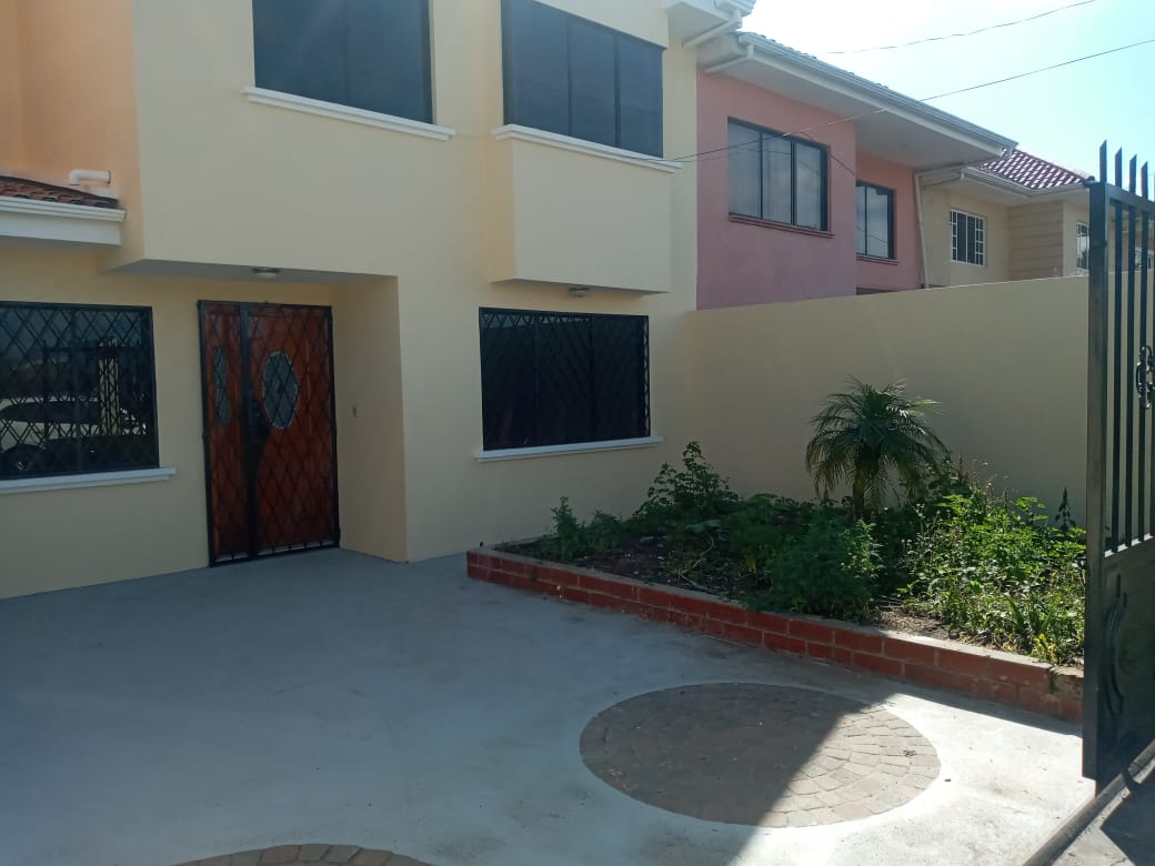 Vendo de Oportunidad Hermosa Casa en Ricaurte