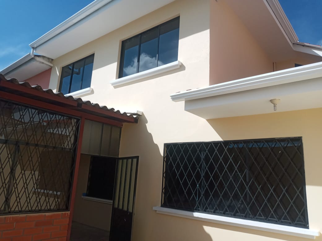 Vendo de Oportunidad Hermosa Casa en Ricaurte