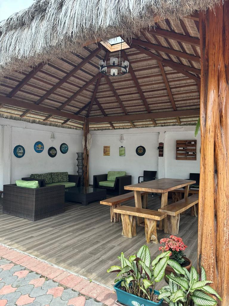 Vendo de Oportunidad Casa en Punta Blanca Santa Elenax