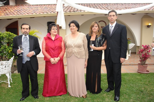 Gerardo Salazar, Ana Lucia Espinoza, Barbara Colonna, Marilda Abascal, Bobby Colonna
