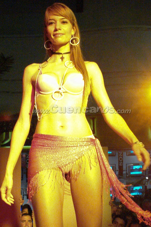 Desfile de lencería colombiana Leonisa 2008