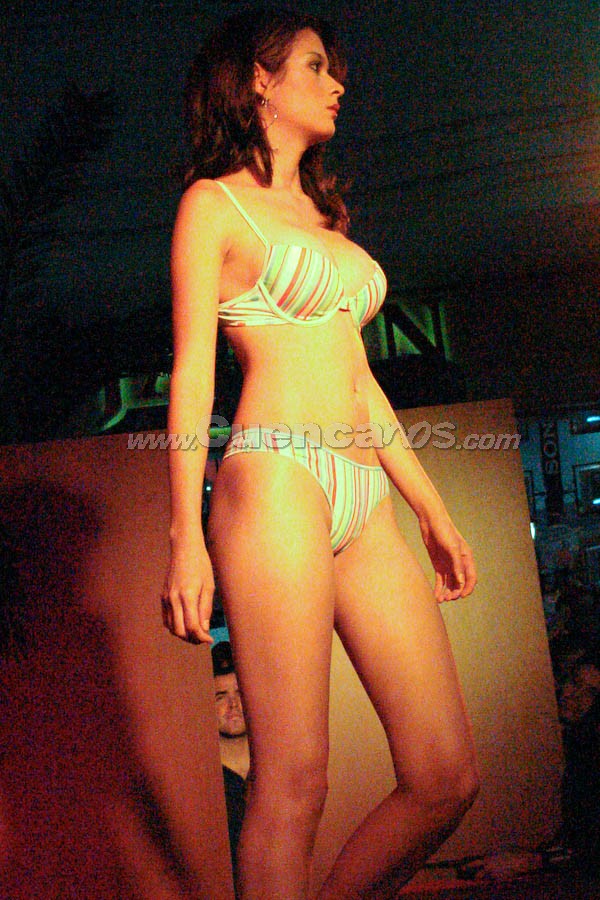 Desfile de lencería colombiana Leonisa 2008
