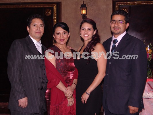Patricio Narvaez, Sandra de Narvaez, Daniela de Dumas y Eduardo Dumas