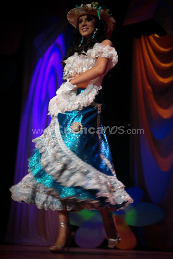 Elección Traje Típico con las Candidatas a Miss Ecuador 2009