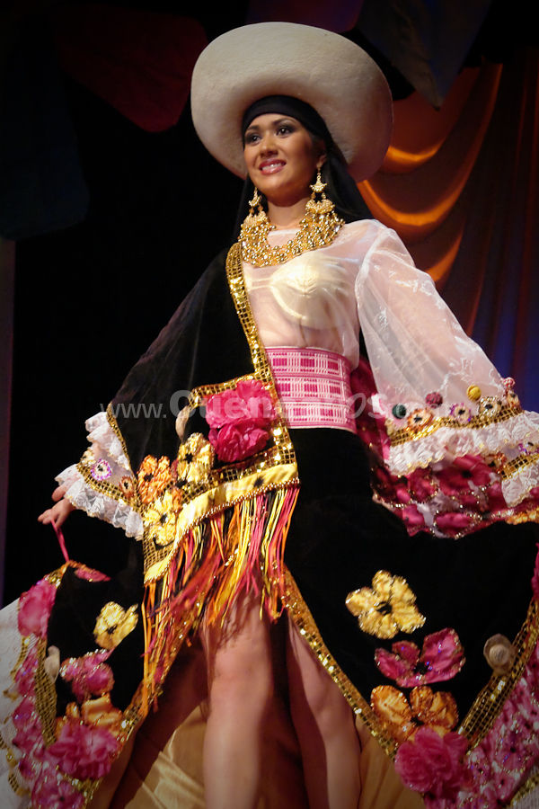 Elección Traje Típico con las Candidatas a Miss Ecuador 2009