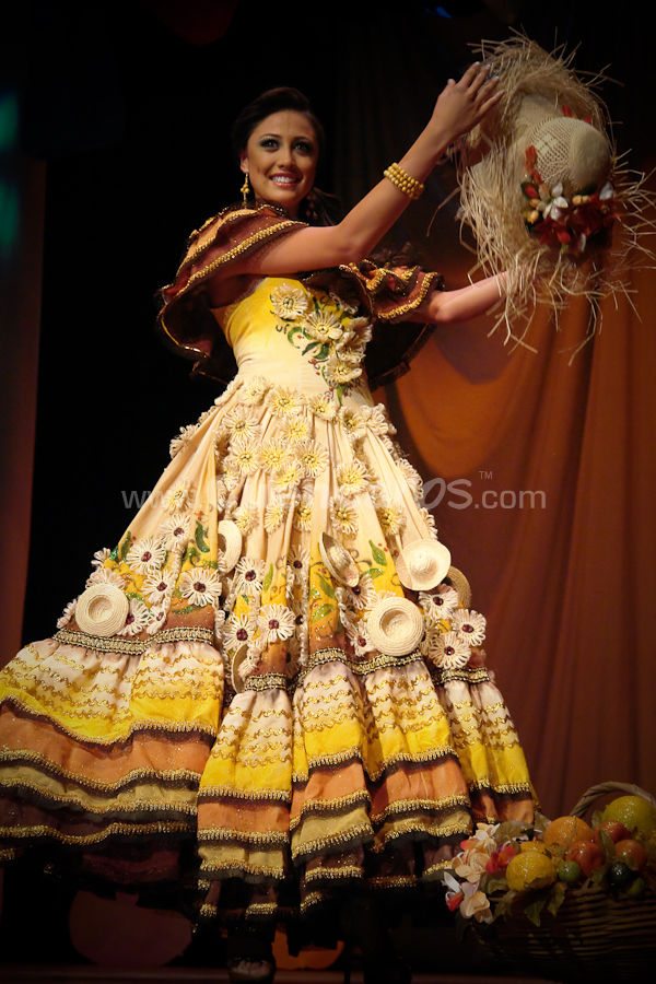 Elección Traje Típico con las Candidatas a Miss Ecuador 2009