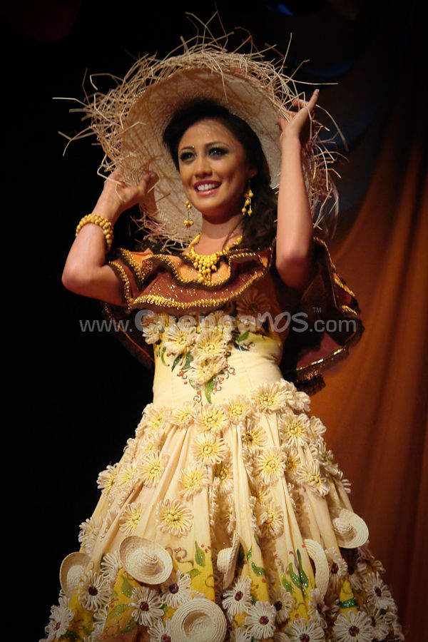 Elección Traje Típico con las Candidatas a Miss Ecuador 2009