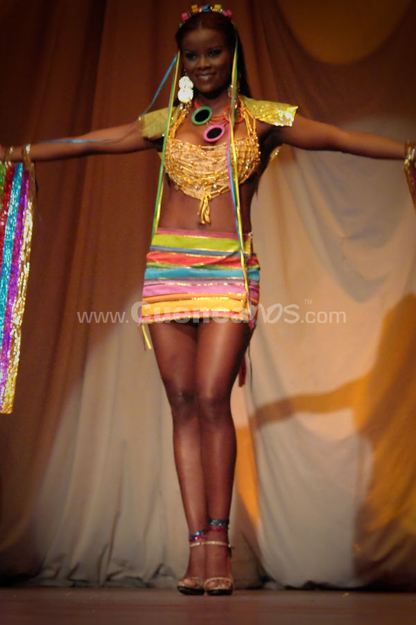 Elección Traje Típico con las Candidatas a Miss Ecuador 2009