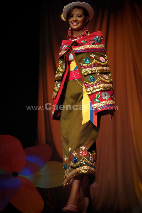 Elección Traje Típico con las Candidatas a Miss Ecuador 2009