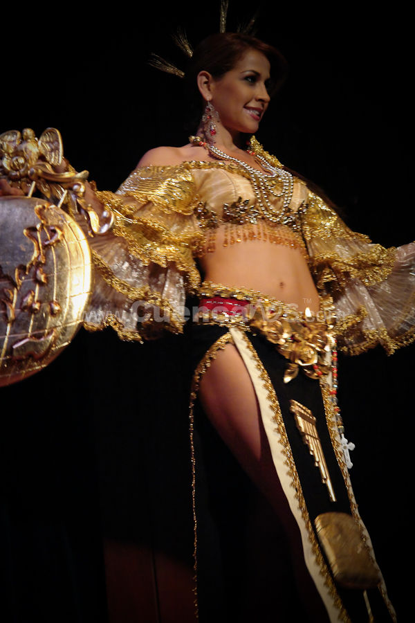 Elección Traje Típico con las Candidatas a Miss Ecuador 2009
