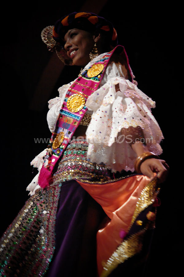 Elección Traje Típico con las Candidatas a Miss Ecuador 2009