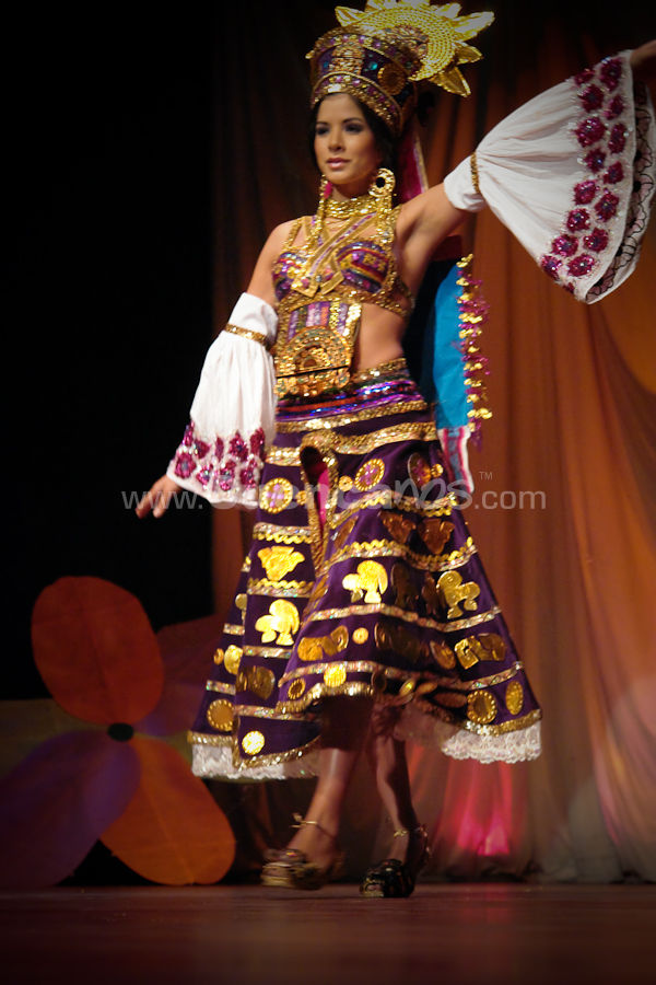 Elección Traje Típico con las Candidatas a Miss Ecuador 2009