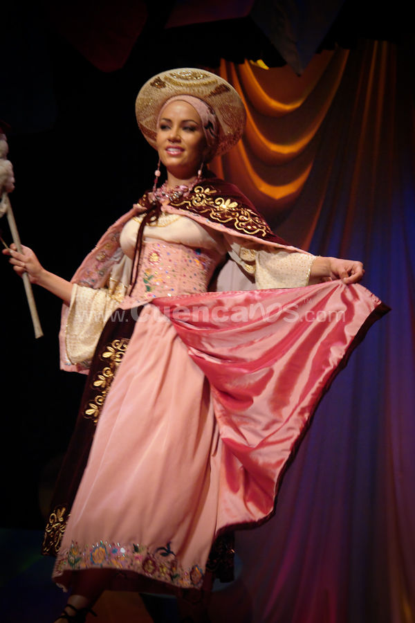 Elección Traje Típico con las Candidatas a Miss Ecuador 2009