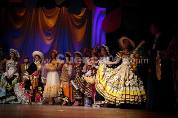 Elección Traje Típico con las Candidatas a Miss Ecuador 2009
