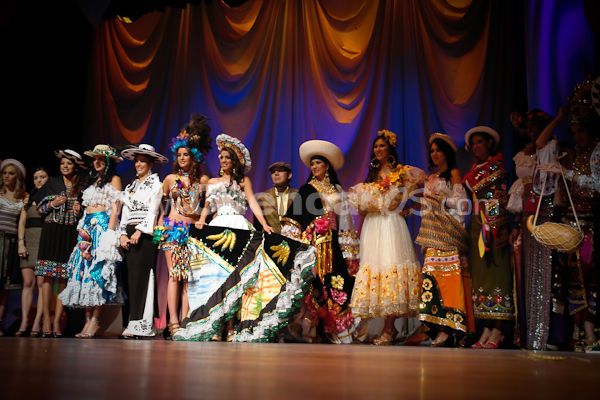Elección Traje Típico con las Candidatas a Miss Ecuador 2009