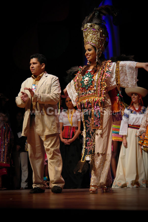 Elección Traje Típico con las Candidatas a Miss Ecuador 2009