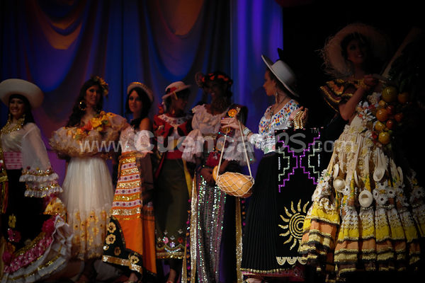 Elección Traje Típico con las Candidatas a Miss Ecuador 2009