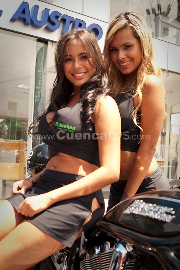 Motos y Modelos en Plaza Bocatti