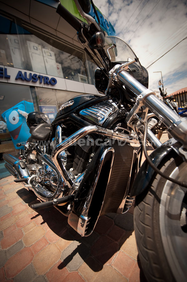 Motos y Modelos en Plaza Bocatti