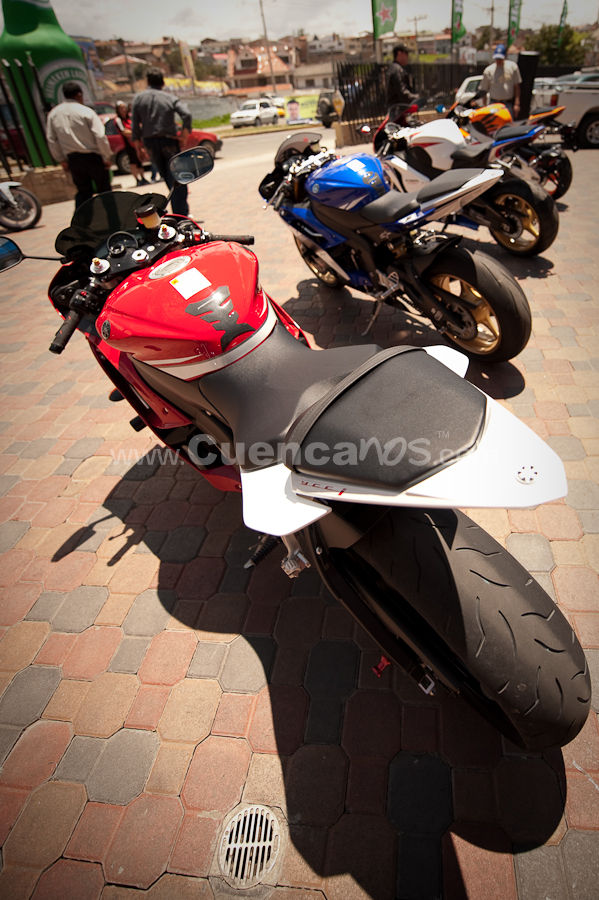 Motos y Modelos en Plaza Bocatti
