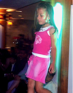 L Chic Model