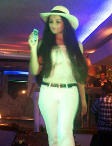 L Chic Model
