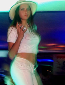 L Chic Model