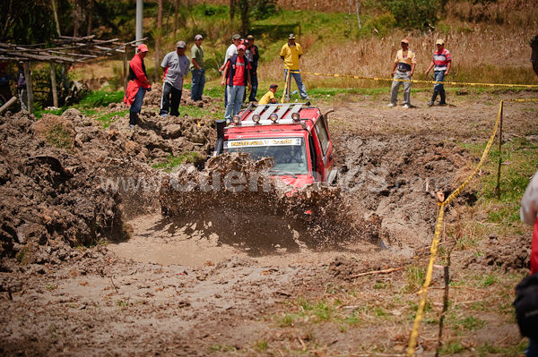 4 x 4 en Sayausi 23 de Agosto del 2009