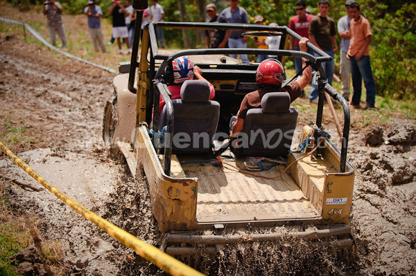 4 x 4 en Sayausi 23 de Agosto del 2009