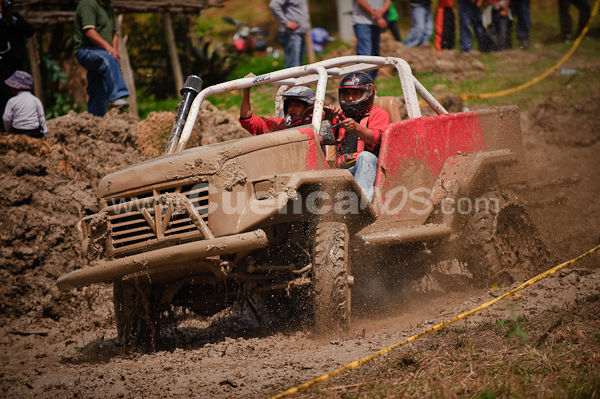 4 x 4 en Sayausi 23 de Agosto del 2009