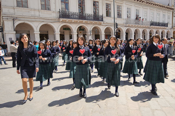 Colegio Sagrados Corazones en canonización del padre Damián