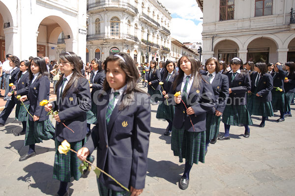 Colegio Sagrados Corazones en canonización del padre Damián