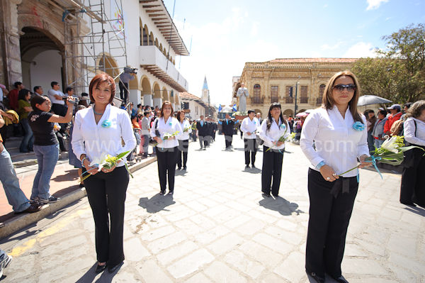 Colegio Sagrados Corazones en canonización del padre Damián