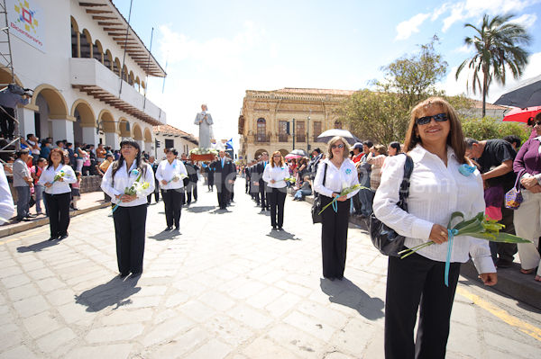 Colegio Sagrados Corazones en canonización del padre Damián