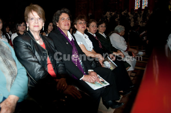 Colegio Sagrados Corazones en canonización del padre Damián