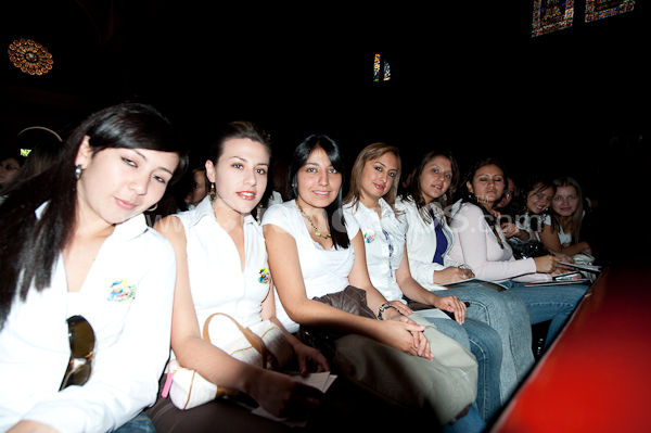 Colegio Sagrados Corazones en canonización del padre Damián