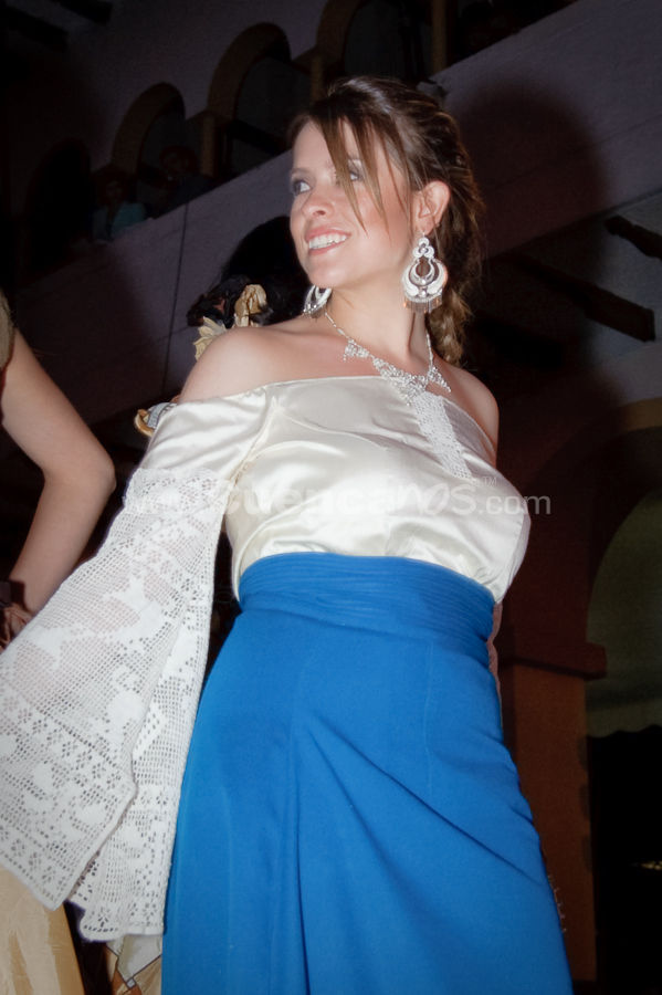 Elección Traje Típico de Candidatas a Reina de Cuenca 2009