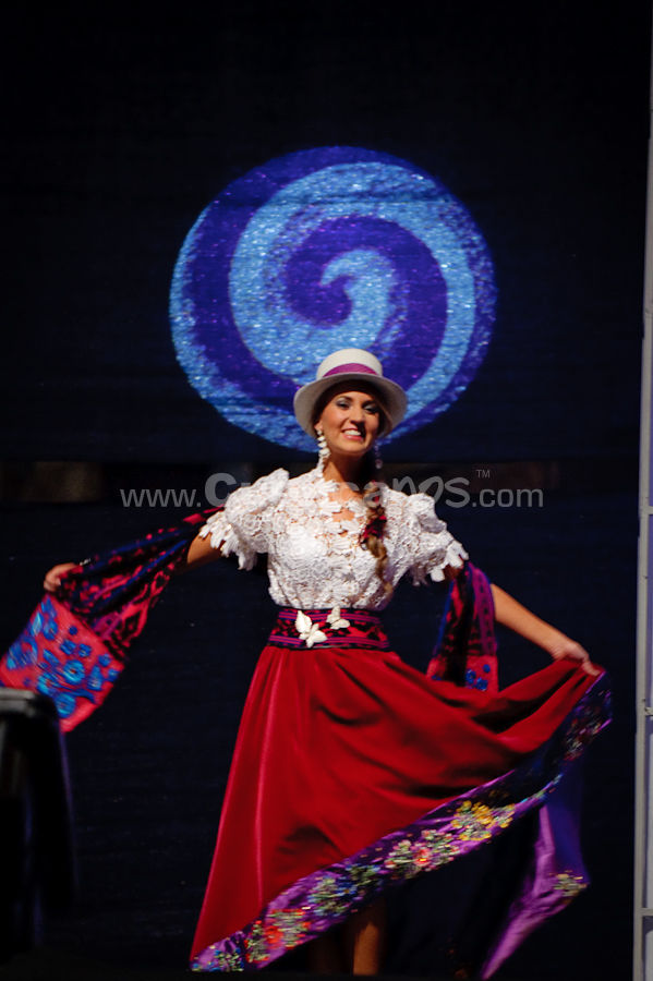 Elección Traje Típico de Candidatas a Reina de Cuenca 2009