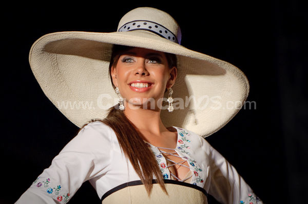 Elección Traje Típico de Candidatas a Reina de Cuenca 2009