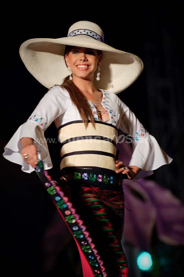 Elección Traje Típico de Candidatas a Reina de Cuenca 2009