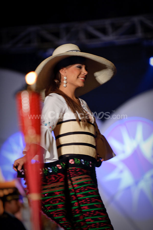 Elección Traje Típico de Candidatas a Reina de Cuenca 2009