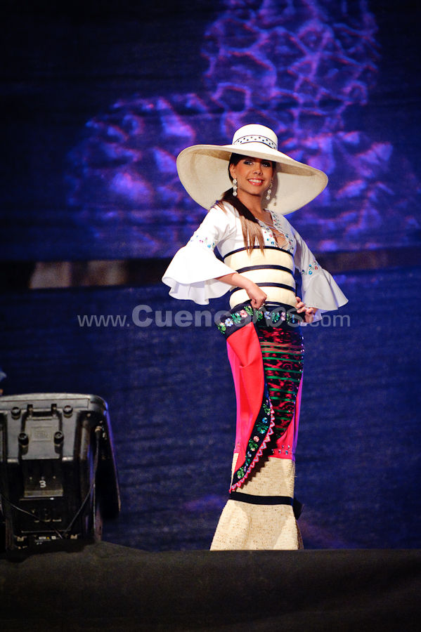 Elección Traje Típico de Candidatas a Reina de Cuenca 2009